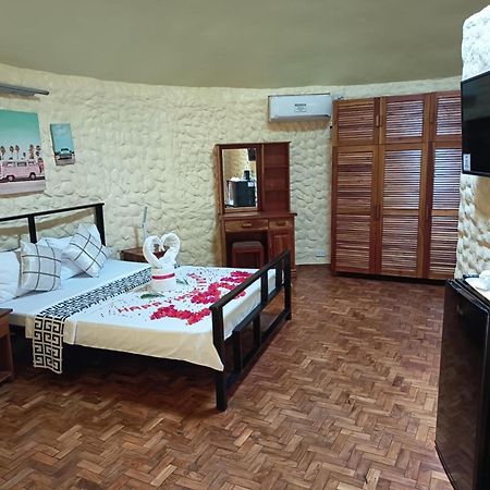 Midnite Inn Panglao Exterior photo